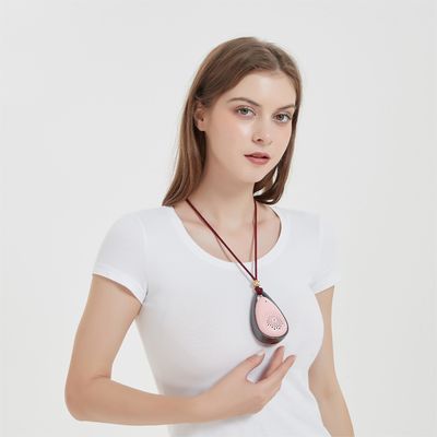 着用可能なポータブルヘパフィルター 静かな扇風機 空気浄化器 ピンク色 空気消毒システム