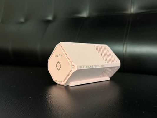 オーダーメイド 4800 MAh 超静かな 27 DB 低騒音レベルの自動車空気浄化器