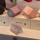 低電流<100mA、4000時間モーター寿命、高度なろ過技術を搭載したコンパクトカー用空気清浄機